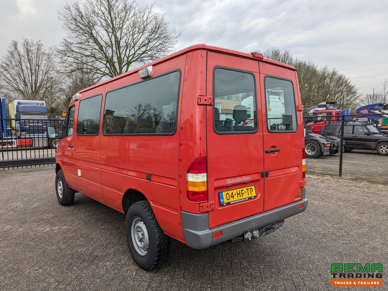 Mercedes-Benz 316 CDI 4x4 Euro3 - 59.000km - 9 Persoons - Lier - 3 Sperren! Hoge en Lage Gearing - Микроавтобус, Пассажирский фургон: фото 4 Mercedes-Benz 316 CDI 4x4 Euro3 - 59.000km - 9 Persoons - Lier - 3 Sperren! Hoge en Lage Gearing - Микроавтобус, Пассажирский фургон: фото 4