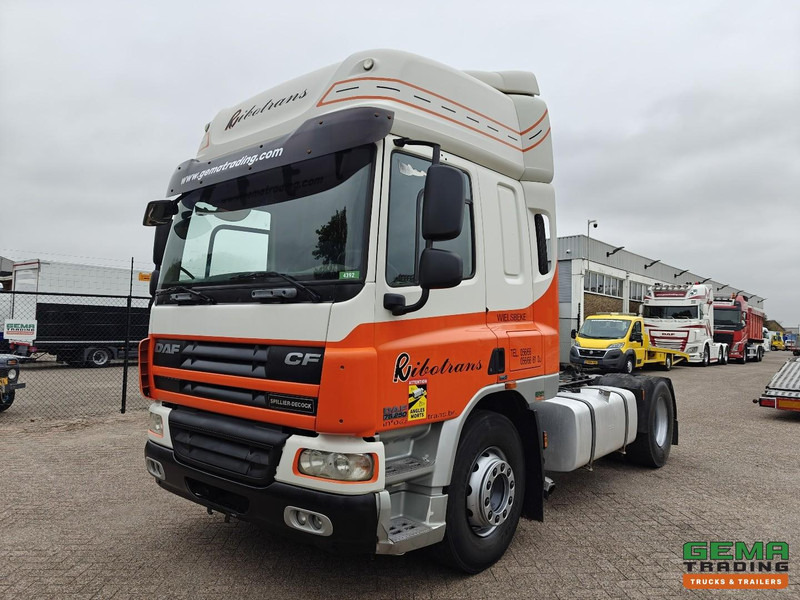 DAF CF75.250 4x2 SpaceCab Euro5 - Handgeschakeld - Airco - Тягач: фото 1 DAF CF75.250 4x2 SpaceCab Euro5 - Handgeschakeld - Airco - Тягач: фото 1