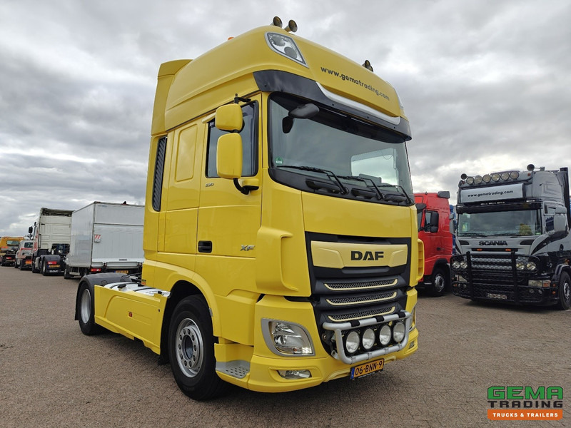 DAF XF 530 FT 4x2 SuperSpaceCab Euro6D -Dubbele Tanks - Vollucht - TV - SMARTTacho V2 - 01/2026 APK - Тягач: фото 2 DAF XF 530 FT 4x2 SuperSpaceCab Euro6D -Dubbele Tanks - Vollucht - TV - SMARTTacho V2 - 01/2026 APK - Тягач: фото 2