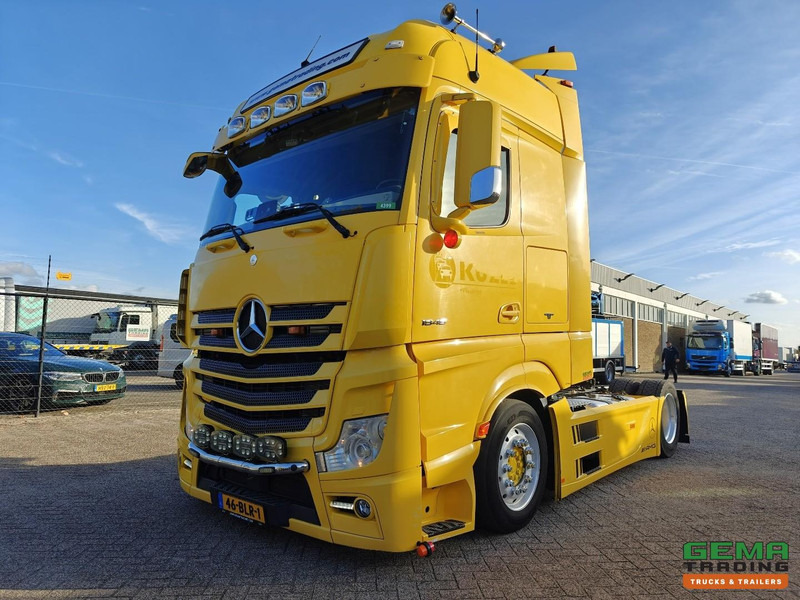 Mercedes-Benz Actros 1848 4x2 Gigaspace Euro6A - MEGA /LowDeck - Standairco - Dubbele Tanks - Hydrauliek - SMARTTacho V2 - Тягач: фото 1 Mercedes-Benz Actros 1848 4x2 Gigaspace Euro6A - MEGA /LowDeck - Standairco - Dubbele Tanks - Hydrauliek - SMARTTacho V2 - Тягач: фото 1