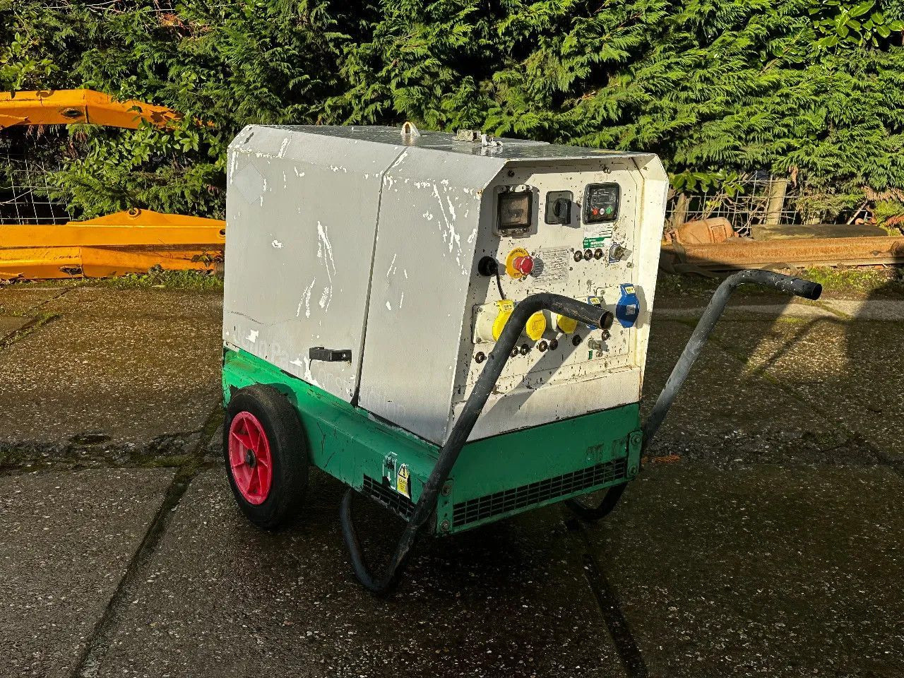 HARRINGTON HRD060D 6 KVA GENERATOR 110V+230V HARRINGTON HRD060D 6 KVA GENERATOR 110V+2 - Электрогенератор: фото 2 HARRINGTON HRD060D 6 KVA GENERATOR 110V+230V HARRINGTON HRD060D 6 KVA GENERATOR 110V+2 - Электрогенератор: фото 2