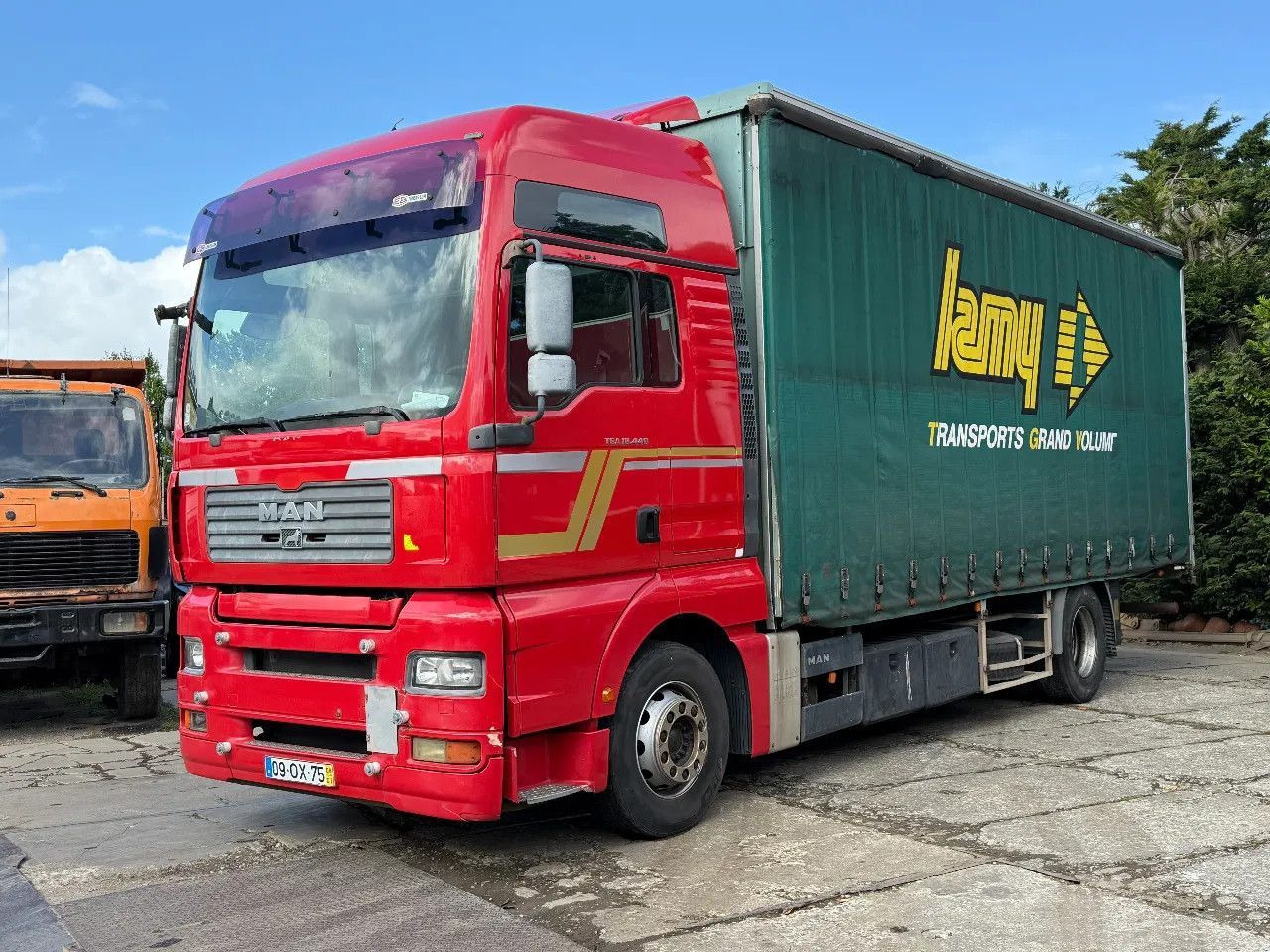 MAN TGA 18.440 4X2 BOX Spring/Air EURO3 Retarder ZF - Грузовик с закрытым кузовом: фото 2 MAN TGA 18.440 4X2 BOX Spring/Air EURO3 Retarder ZF - Грузовик с закрытым кузовом: фото 2