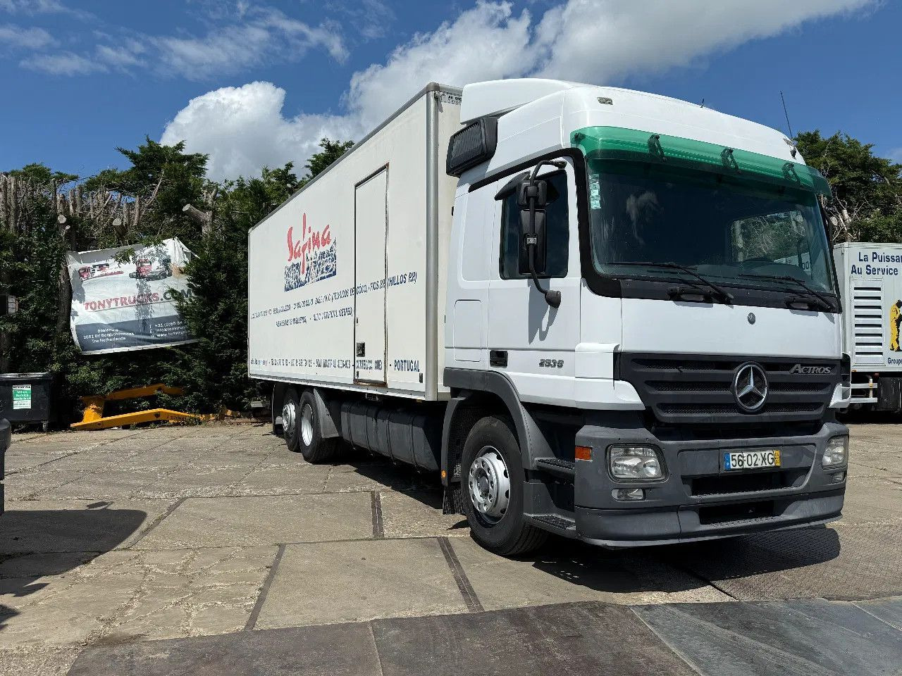 Mercedes-Benz Actros 2536 V6 6X2 Closed Box Spring/Air EPS Man - Грузовик с закрытым кузовом: фото 1 Mercedes-Benz Actros 2536 V6 6X2 Closed Box Spring/Air EPS Man - Грузовик с закрытым кузовом: фото 1