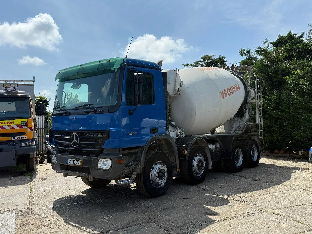 Mercedes-Benz Actros 3236 MP2 V6 8X4 9M3 Beton Mixer Spring/Sp - Автобетоносмеситель: фото 2 Mercedes-Benz Actros 3236 MP2 V6 8X4 9M3 Beton Mixer Spring/Sp - Автобетоносмеситель: фото 2