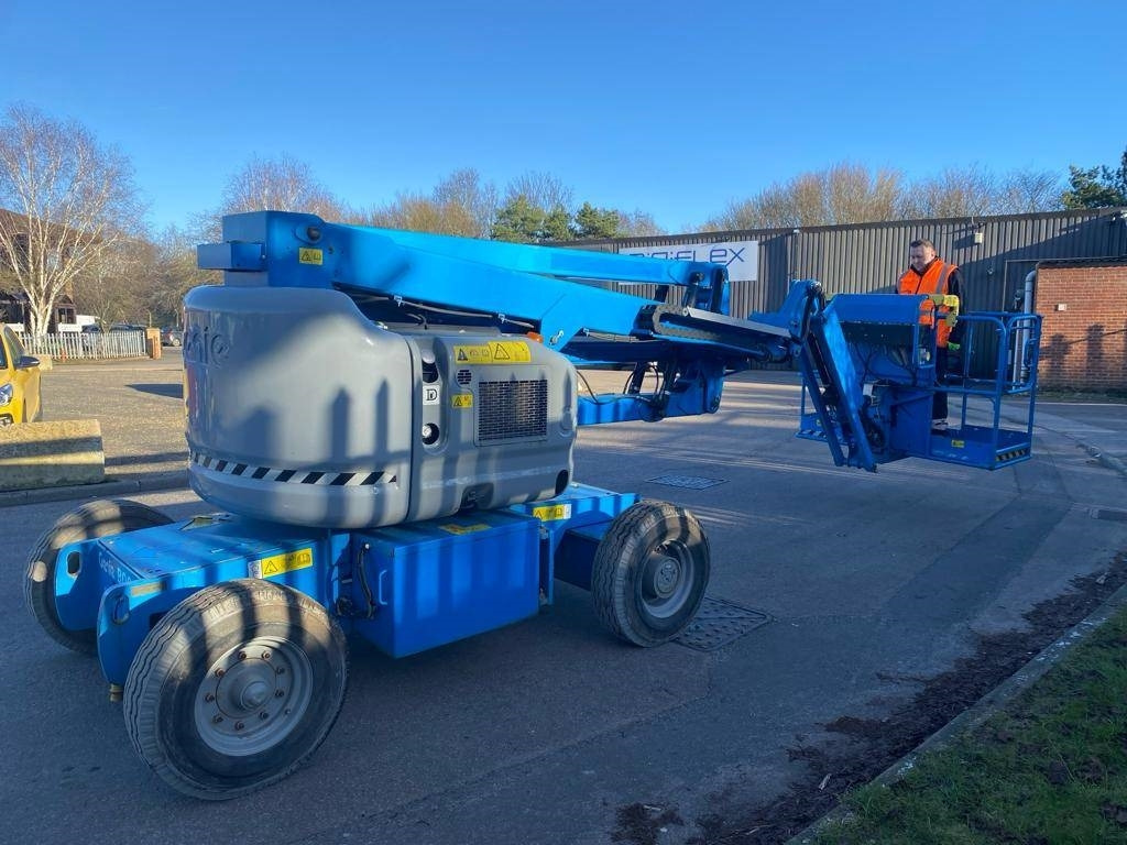 Genie Z 45/25 J BI - Коленчатый подъемник: фото 2 Genie Z 45/25 J BI - Коленчатый подъемник: фото 2