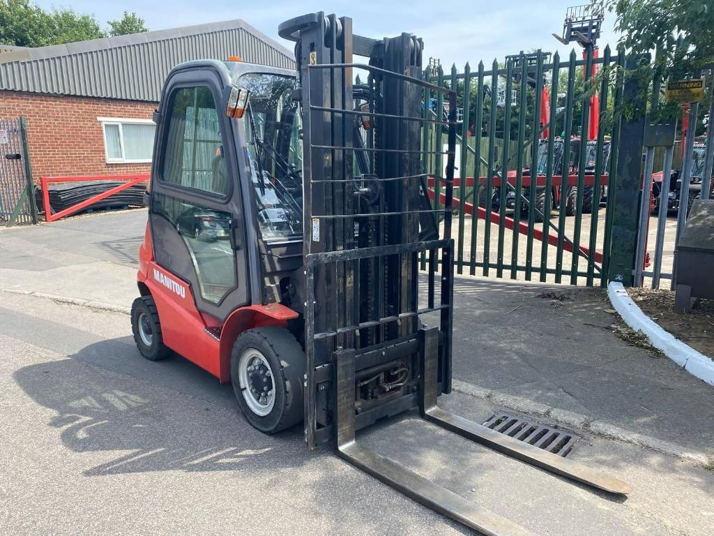 Manitou Mi25D - Дизельный погрузчик: фото 2 Manitou Mi25D - Дизельный погрузчик: фото 2