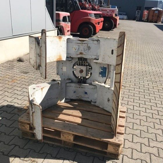 Cascade Rotating Roll clamp - Захват для Погрузочно-разгрузочной техники: фото 1 Cascade Rotating Roll clamp - Захват для Погрузочно-разгрузочной техники: фото 1