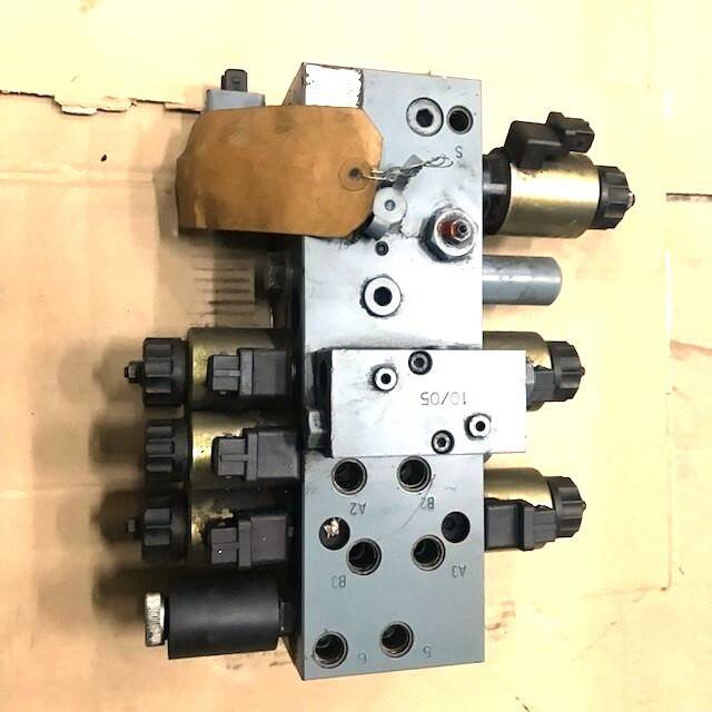 Control valve for Jungheinrich ETV 216 - Гидравлический клапан для Погрузочно-разгрузочной техники: фото 1 Control valve for Jungheinrich ETV 216 - Гидравлический клапан для Погрузочно-разгрузочной техники: фото 1
