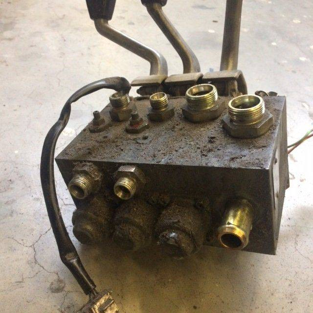 Hydraulic Control valve for Jungheinrich EFG DG 12.5/15B - Гидравлический клапан для Погрузочно-разгрузочной техники: фото 2 Hydraulic Control valve for Jungheinrich EFG DG 12.5/15B - Гидравлический клапан для Погрузочно-разгрузочной техники: фото 2