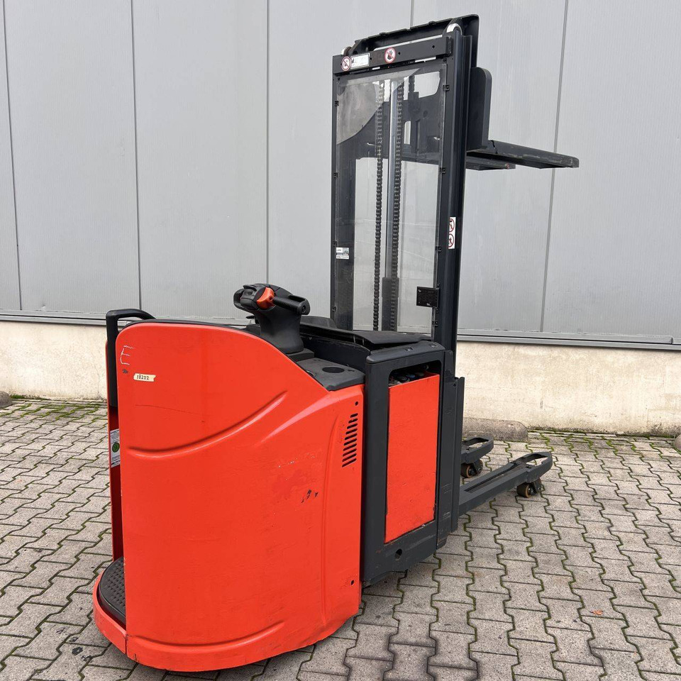 Linde D12SP (133) - Штабелер: фото 1 Linde D12SP (133) - Штабелер: фото 1