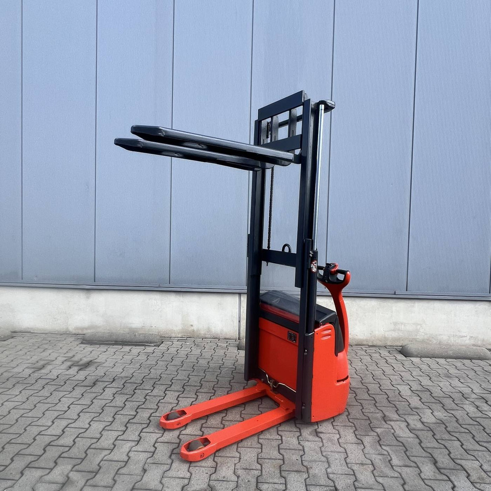 Linde L10 (379) - Штабелер: фото 4 Linde L10 (379) - Штабелер: фото 4