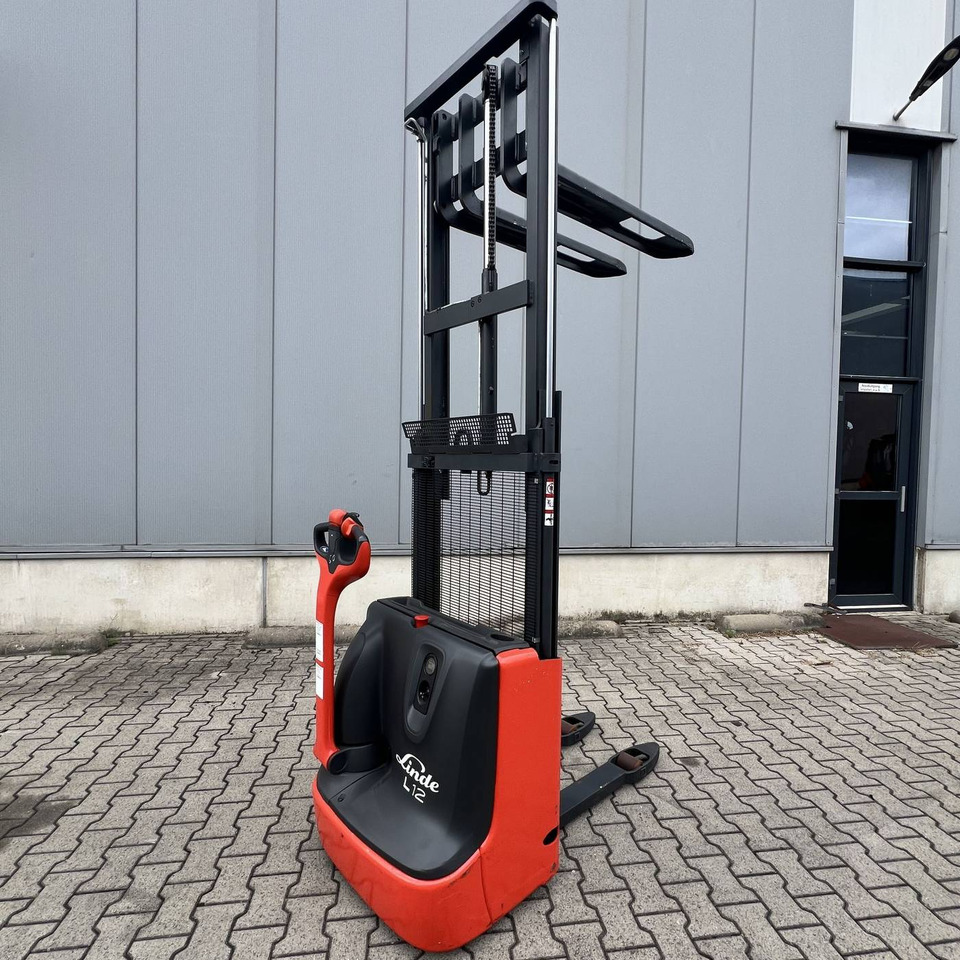 Linde L12 (1172) - Штабелер: фото 3 Linde L12 (1172) - Штабелер: фото 3
