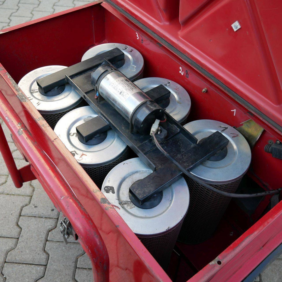 RCM 703H (LPG) - Промышленная подметальная машина: фото 5 RCM 703H (LPG) - Промышленная подметальная машина: фото 5