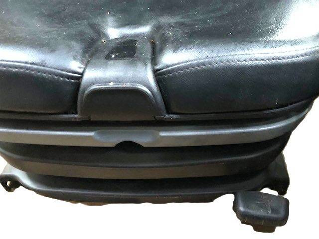 Seat for Linde 1120 Series - Сиденье для Погрузочно-разгрузочной техники: фото 2 Seat for Linde 1120 Series - Сиденье для Погрузочно-разгрузочной техники: фото 2