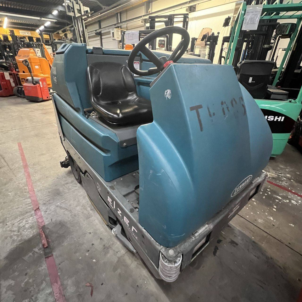 Tennant 7300 Fast - Поломоечная машина: фото 3 Tennant 7300 Fast - Поломоечная машина: фото 3
