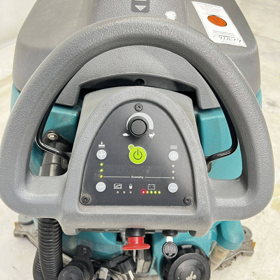Tennant T5 - Поломоечная машина: фото 4 Tennant T5 - Поломоечная машина: фото 4