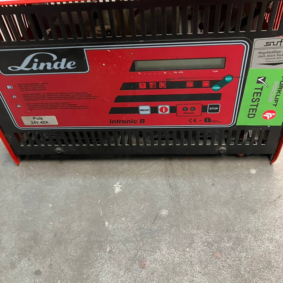 Hawker 24V/40A - Запчасти для Погрузочно-разгрузочной техники: фото 2 Hawker 24V/40A - Запчасти для Погрузочно-разгрузочной техники: фото 2