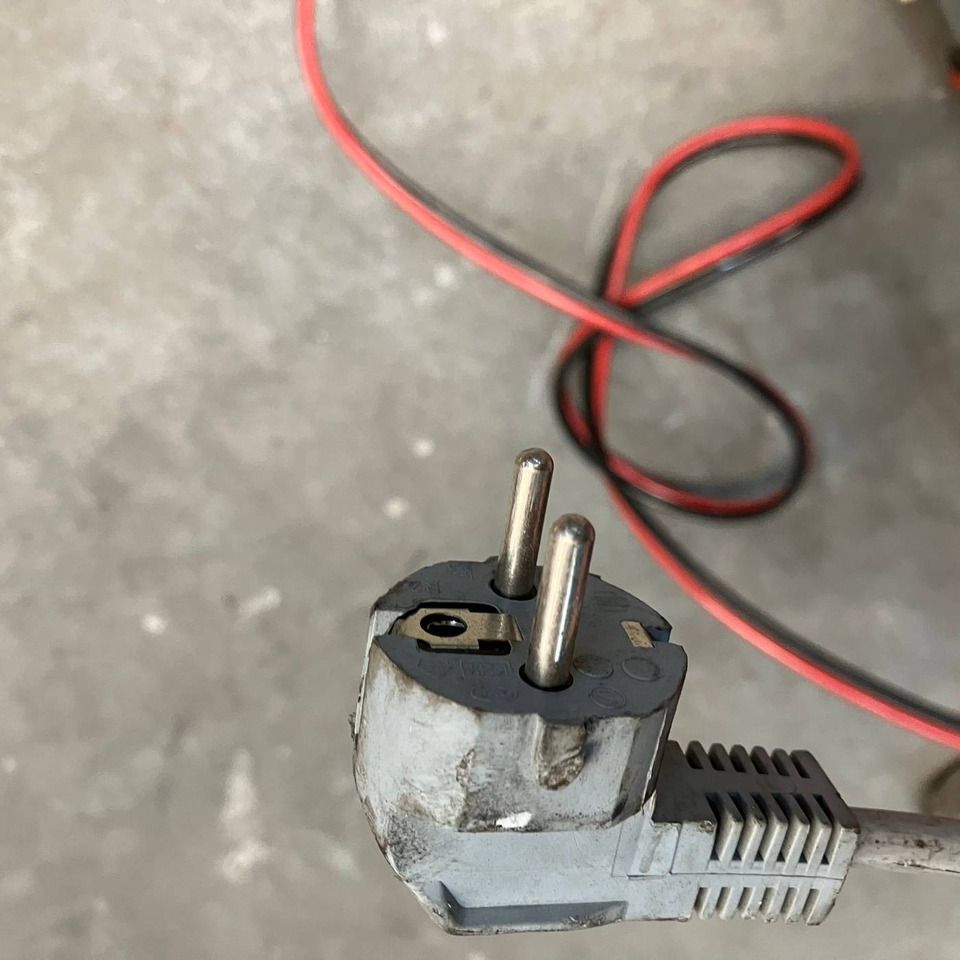 Hawker 24V/40A - Запчасти для Погрузочно-разгрузочной техники: фото 5 Hawker 24V/40A - Запчасти для Погрузочно-разгрузочной техники: фото 5