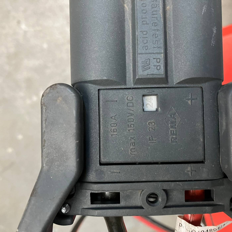 Hawker 24V/40A - Запчасти для Погрузочно-разгрузочной техники: фото 4 Hawker 24V/40A - Запчасти для Погрузочно-разгрузочной техники: фото 4