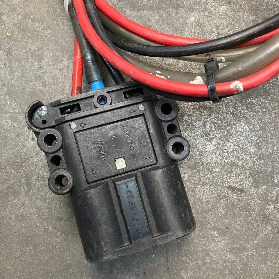 Hawker 24V/50A - Запчасти для Погрузочно-разгрузочной техники: фото 5 Hawker 24V/50A - Запчасти для Погрузочно-разгрузочной техники: фото 5