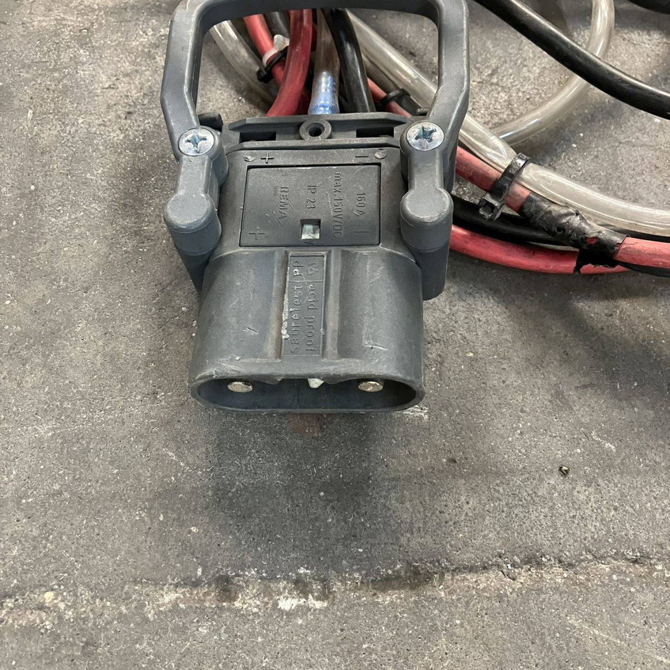 Hawker 24V/60A Life Tech (2) - Запчасти для Погрузочно-разгрузочной техники: фото 4 Hawker 24V/60A Life Tech (2) - Запчасти для Погрузочно-разгрузочной техники: фото 4