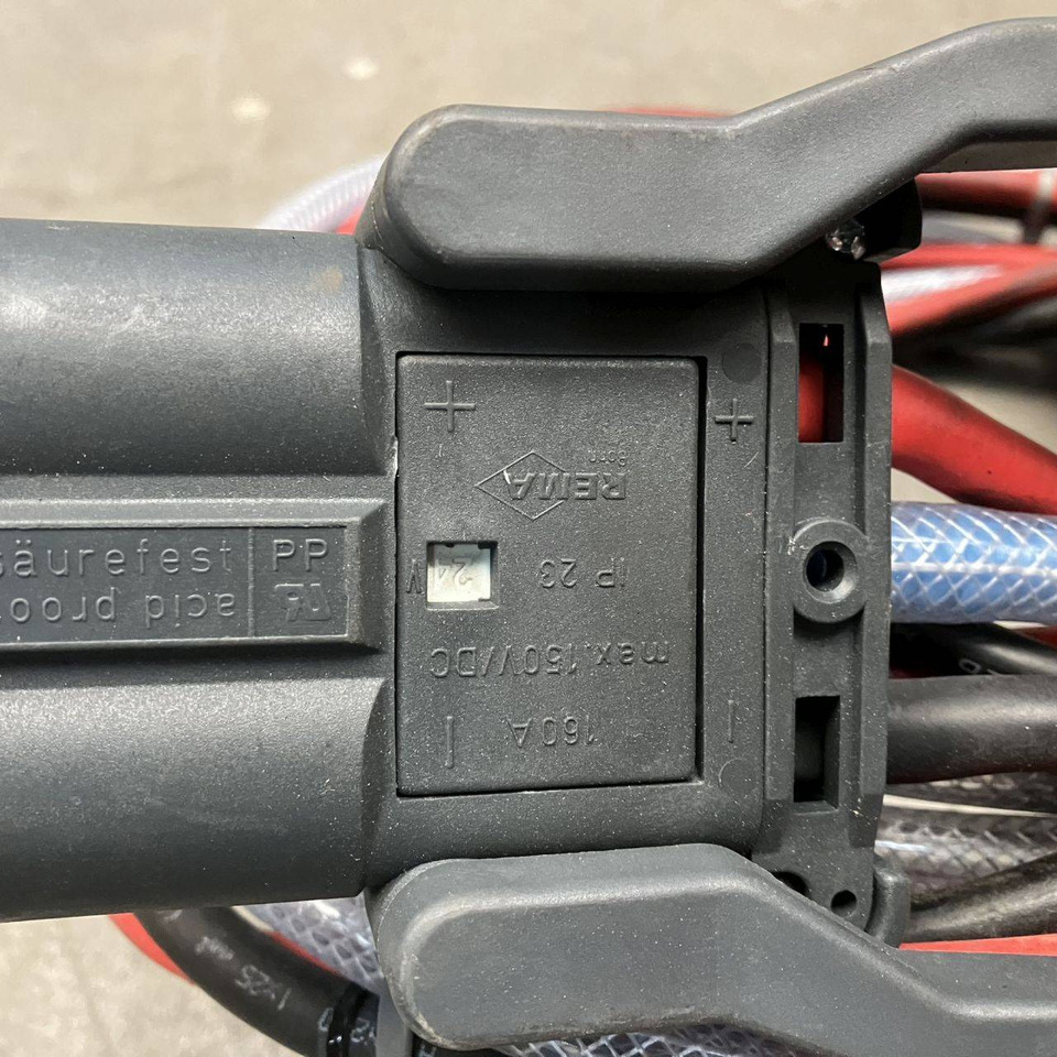 Hawker 24V/72A Lifetech TC1LT - Запчасти для Погрузочно-разгрузочной техники: фото 3 Hawker 24V/72A Lifetech TC1LT - Запчасти для Погрузочно-разгрузочной техники: фото 3