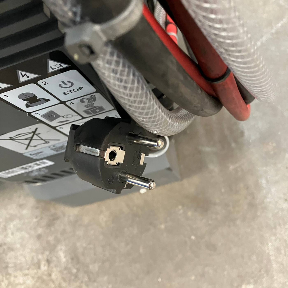 Hawker 24V/72A Lifetech TC1LT - Запчасти для Погрузочно-разгрузочной техники: фото 2 Hawker 24V/72A Lifetech TC1LT - Запчасти для Погрузочно-разгрузочной техники: фото 2