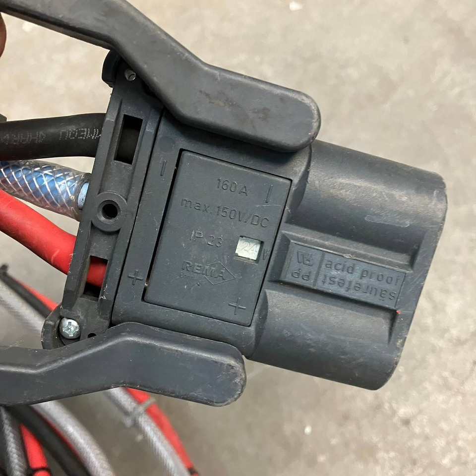 Hawker 24V/72A Lifetech TC1LT - Запчасти для Погрузочно-разгрузочной техники: фото 3 Hawker 24V/72A Lifetech TC1LT - Запчасти для Погрузочно-разгрузочной техники: фото 3