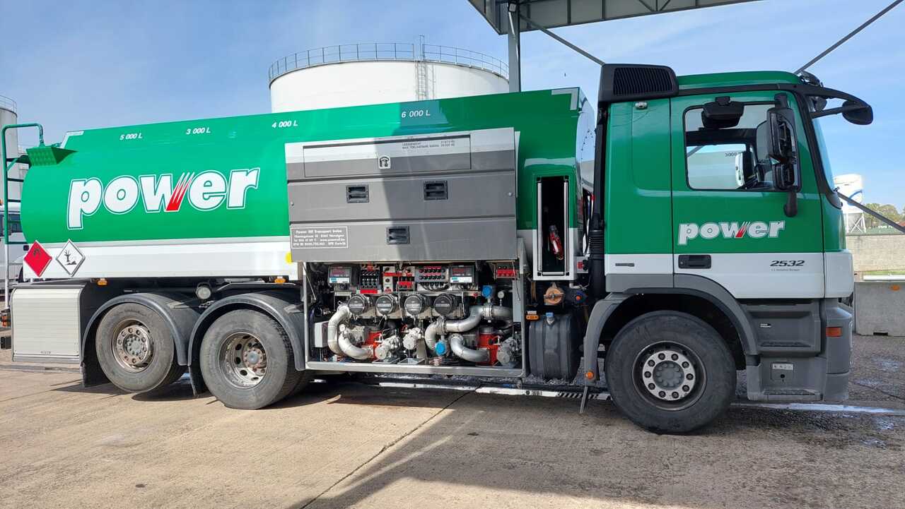 Грузовик-цистерна MERCEDES ACTROS: фото 9