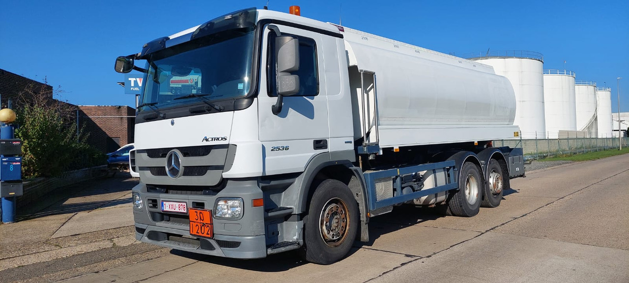 MERCEDES Actros - Грузовик-цистерна: фото 1 MERCEDES Actros - Грузовик-цистерна: фото 1