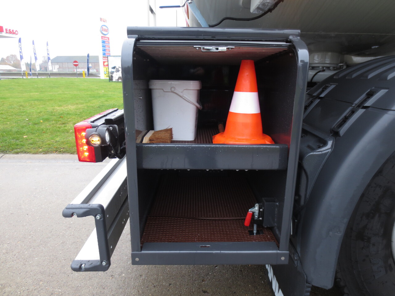 SCANIA G370 - Грузовик-цистерна: фото 5 SCANIA G370 - Грузовик-цистерна: фото 5