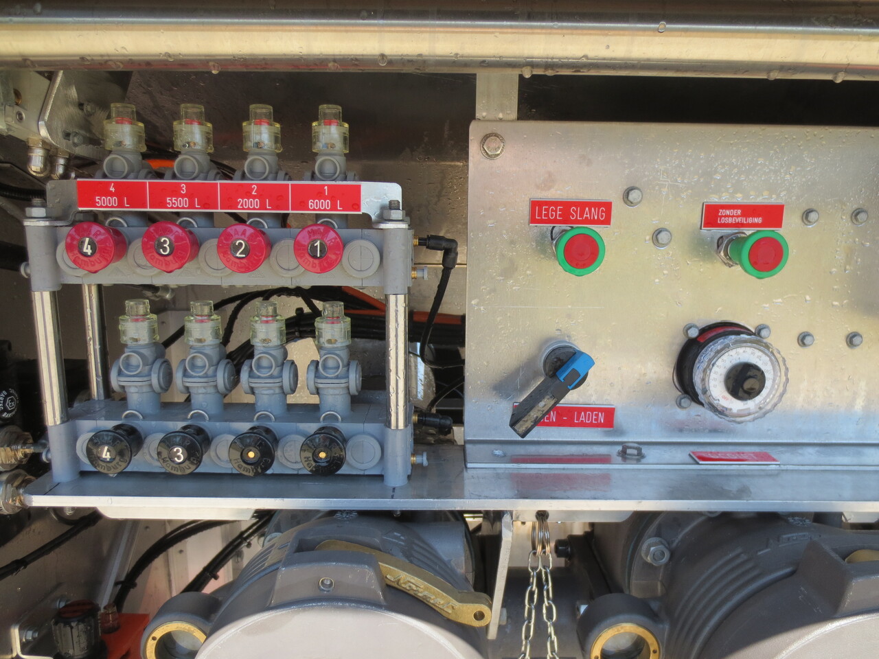 SCANIA G370 - Грузовик-цистерна: фото 2 SCANIA G370 - Грузовик-цистерна: фото 2