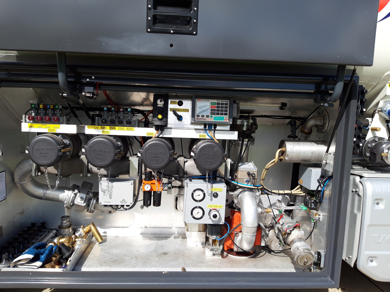 VOLVO FM - Грузовик-цистерна: фото 2 VOLVO FM - Грузовик-цистерна: фото 2