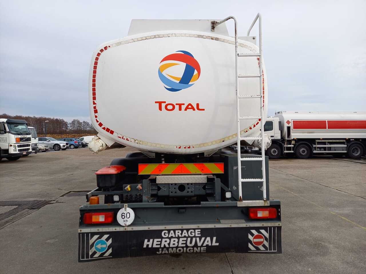 Грузовик-цистерна Volvo FMFH: фото 9