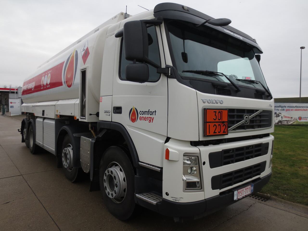 Грузовик-цистерна Volvo FMFH: фото 14