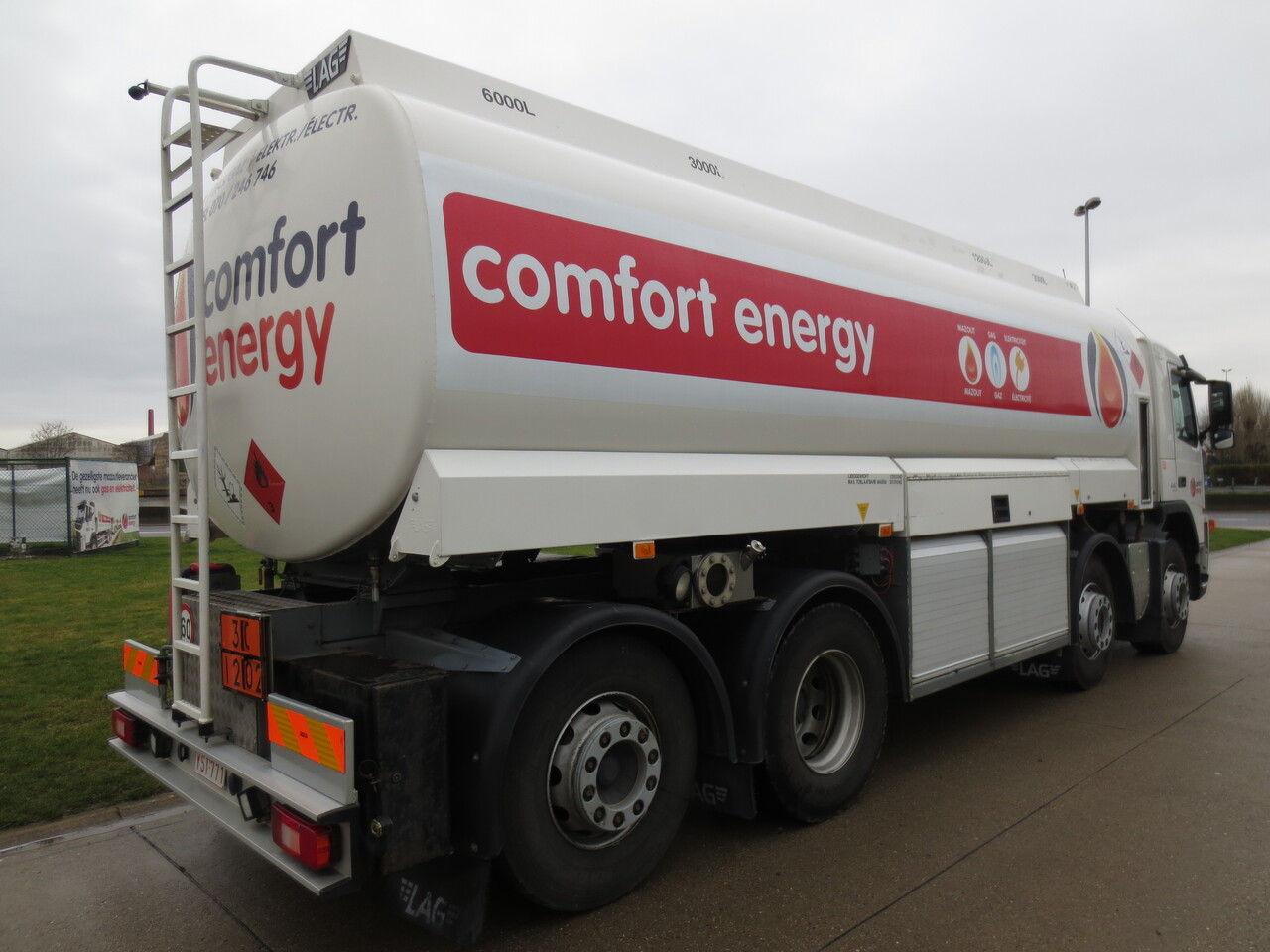 Грузовик-цистерна Volvo FMFH: фото 16