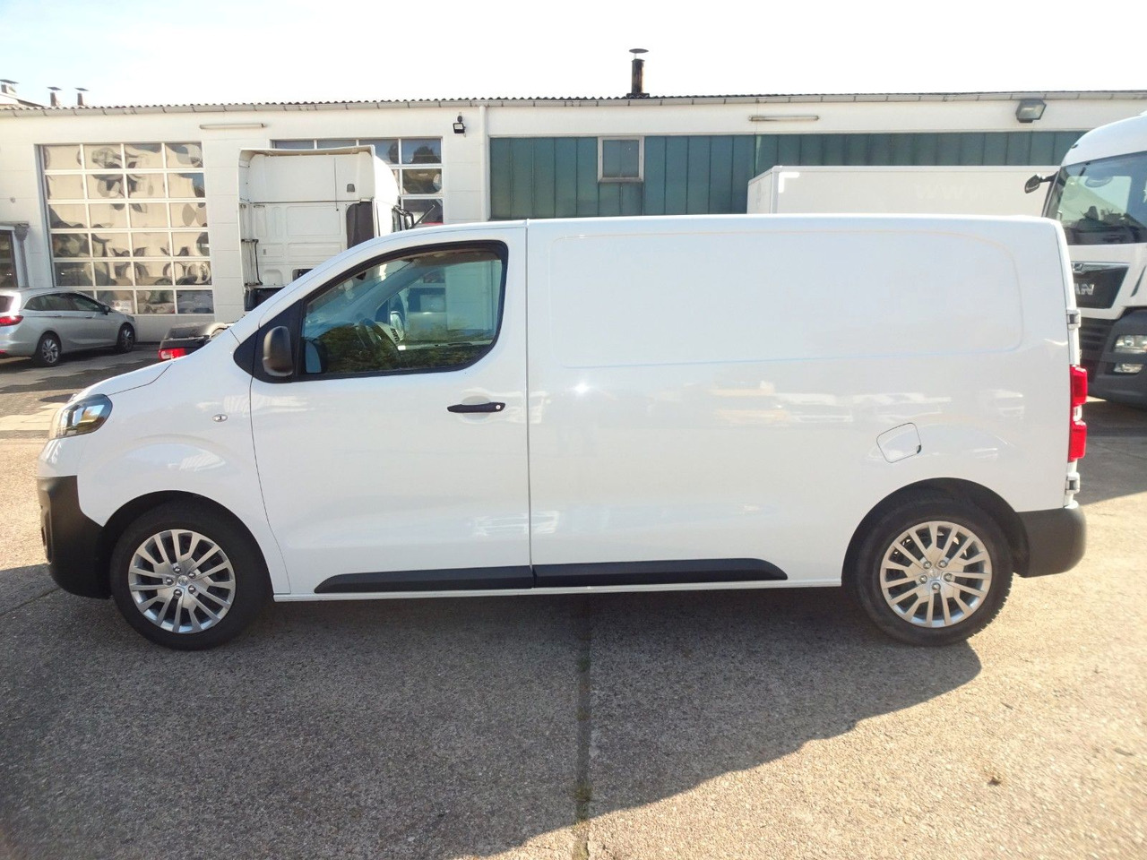 Opel Vivaro Kasten L1H1, Klima, PDC, - Легковой фургон: фото 4 Opel Vivaro Kasten L1H1, Klima, PDC, - Легковой фургон: фото 4