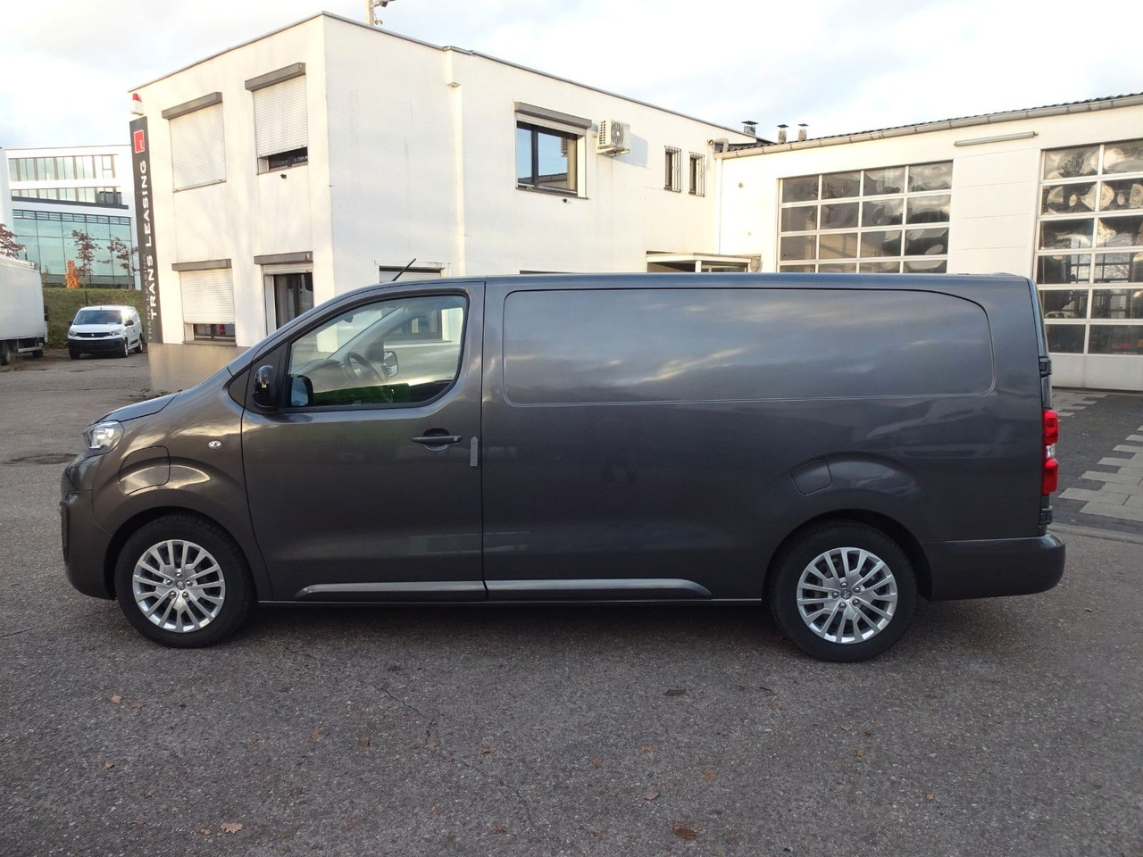 Peugeot Expert Kasten Lang, L3H1, 57 kW - Легковой фургон, Электрический фургон: фото 4 Peugeot Expert Kasten Lang, L3H1, 57 kW - Легковой фургон, Электрический фургон: фото 4