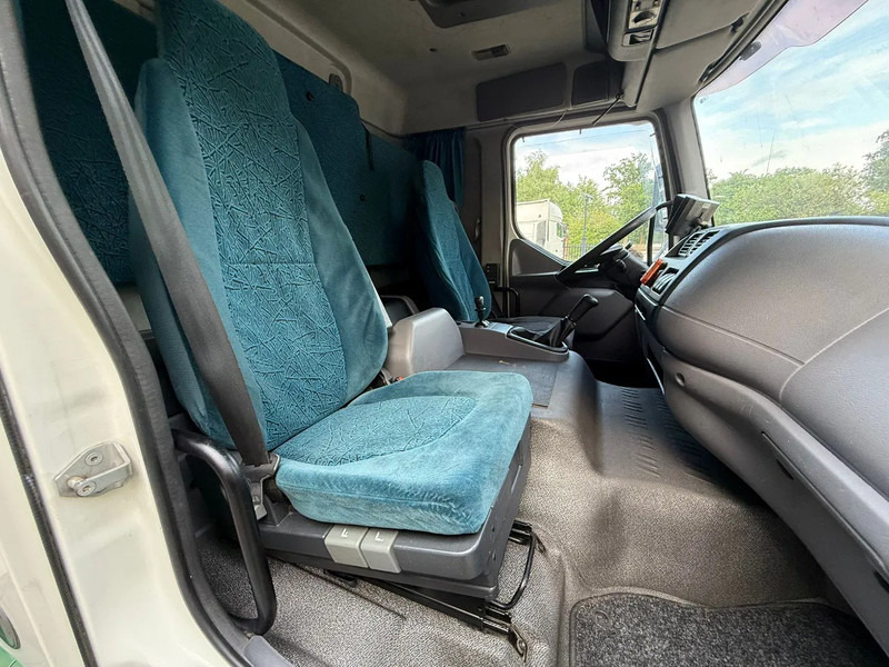 DAF LF 45.220 Laadklep/LBW Zijdeur Slaapcabine AHK NL truck - Грузовик с закрытым кузовом: фото 5 DAF LF 45.220 Laadklep/LBW Zijdeur Slaapcabine AHK NL truck - Грузовик с закрытым кузовом: фото 5