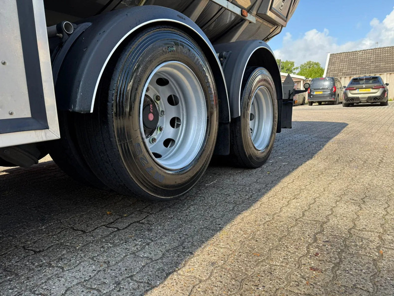 Magyar VM Tarm 19.000L RVS/INOX Melk/Milk/Milch Food 3 Rooms Liftas - Полуприцеп-цистерна: фото 5 Magyar VM Tarm 19.000L RVS/INOX Melk/Milk/Milch Food 3 Rooms Liftas - Полуприцеп-цистерна: фото 5