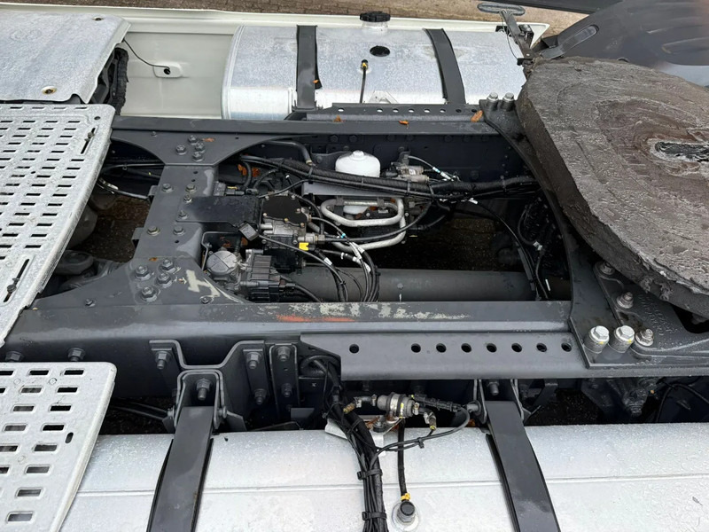 Тягач DAF XF 480 SSC Super Space 2x tank LED Spoilers/sideskirts 348.190KM NL Truck: фото 14