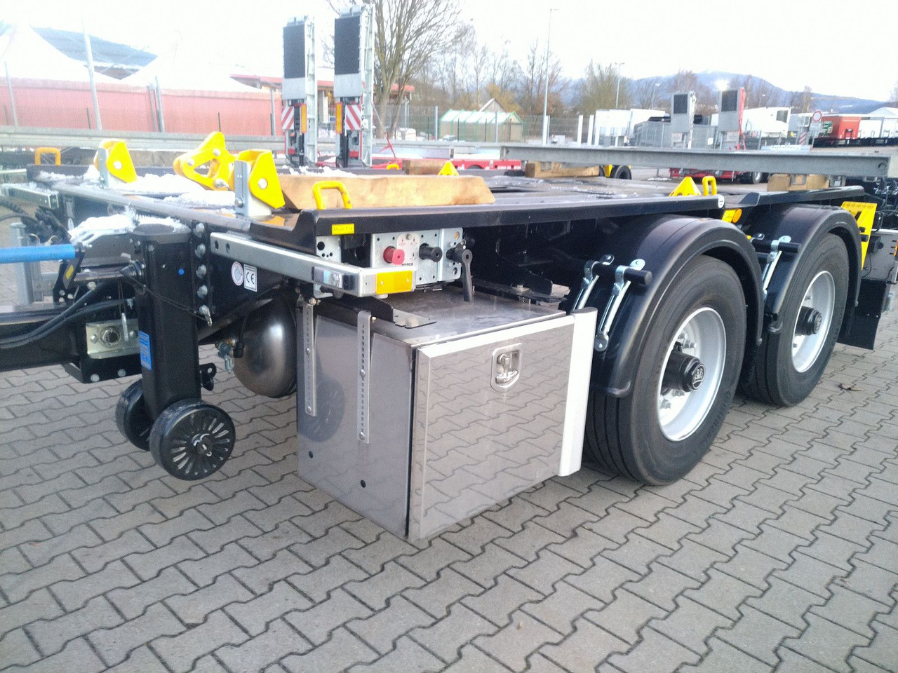 Hüffermann 2-ACHS-MINI-CARRIER MULTIFIX verzinkt NEU BPW Hüffermann 2-ACHS-MINI-CARRIER MULTIFIX verzinkt NEU BPW - Прицеп мультилифт/ Бункеровоз: фото 1 Hüffermann 2-ACHS-MINI-CARRIER MULTIFIX verzinkt NEU BPW Hüffermann 2-ACHS-MINI-CARRIER MULTIFIX verzinkt NEU BPW - Прицеп мультилифт/ Бункеровоз: фото 1