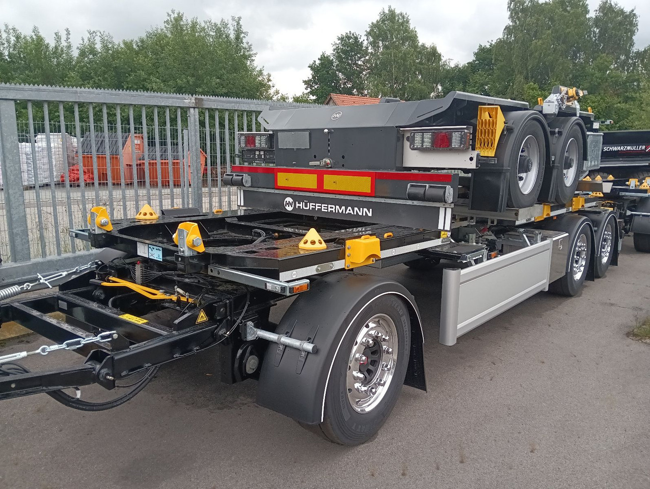 Hüffermann 3-A VARIO-CARRIER SAF NEU VERZINKT LiftAlufelgen - Прицеп мультилифт/ Бункеровоз: фото 3 Hüffermann 3-A VARIO-CARRIER SAF NEU VERZINKT LiftAlufelgen - Прицеп мультилифт/ Бункеровоз: фото 3