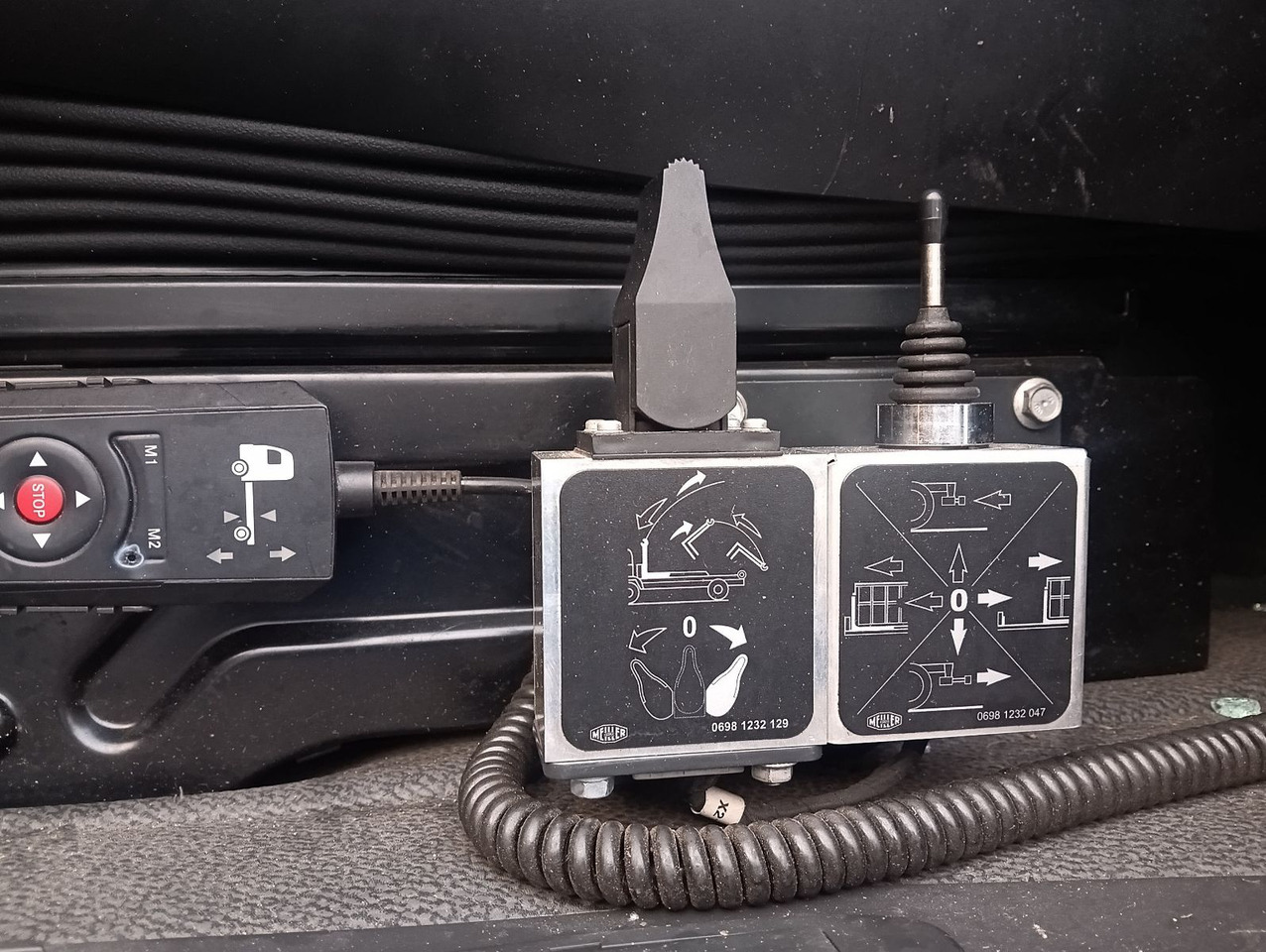 Mercedes-Benz ACTROS 2651 MP5 6x2 MEILLER RETARDER LENKACHS - Крюковой мультилифт: фото 3 Mercedes-Benz ACTROS 2651 MP5 6x2 MEILLER RETARDER LENKACHS - Крюковой мультилифт: фото 3