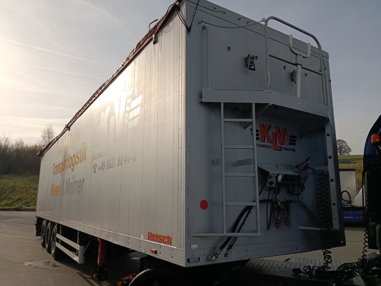 Reisch RSBS35/24LK 92m3WalkingFloor SAF Disc Boden Top - Полуприцеп с подвижным полом: фото 1 Reisch RSBS35/24LK 92m3WalkingFloor SAF Disc Boden Top - Полуприцеп с подвижным полом: фото 1