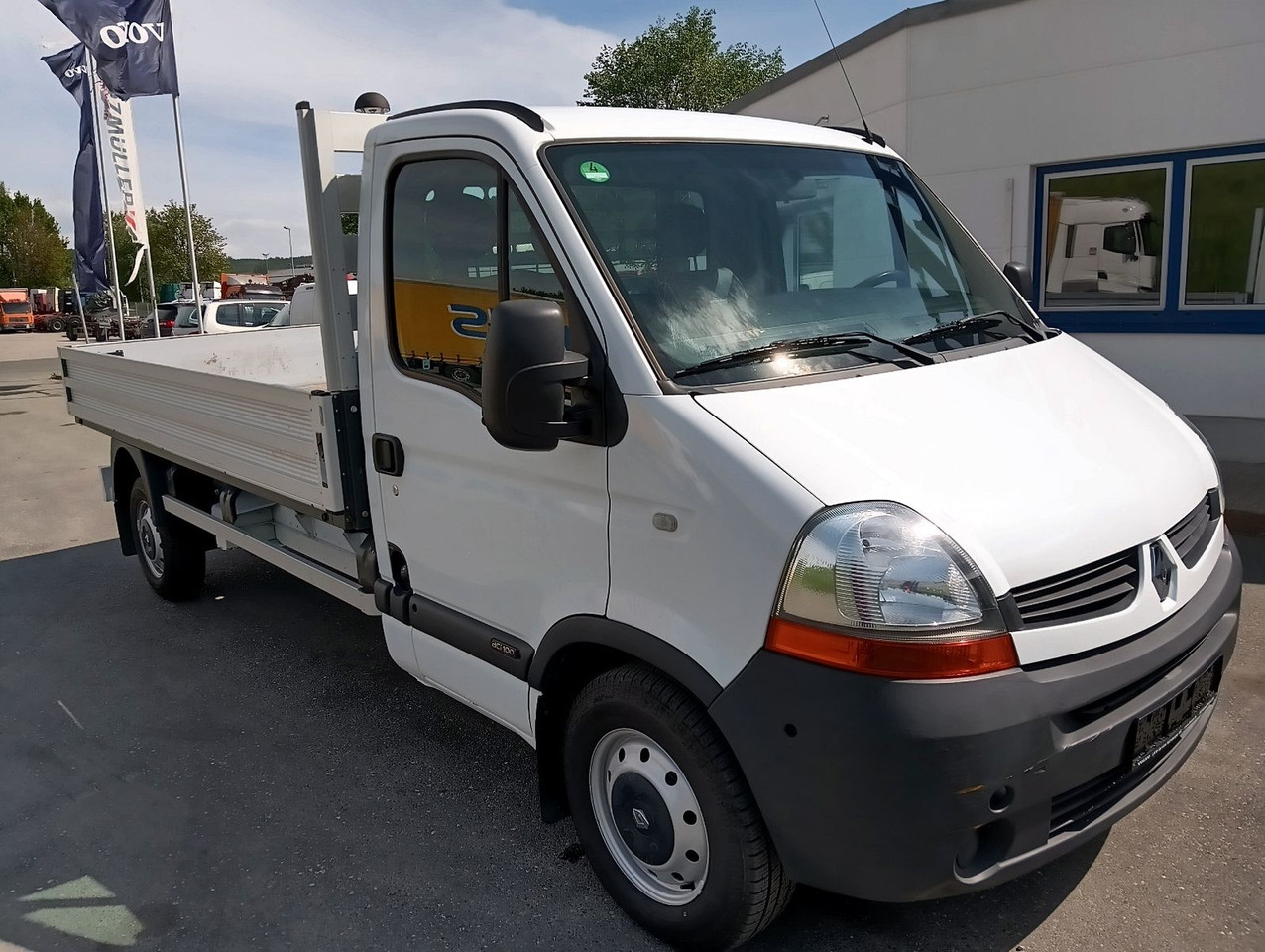 Renault MASTER 3,5t AHK, TÜV/Reifen/Bremse NEU orig.64t - Малотоннажный бортовой грузовик, Грузопассажирский фургон: фото 2 Renault MASTER 3,5t AHK, TÜV/Reifen/Bremse NEU orig.64t - Малотоннажный бортовой грузовик, Грузопассажирский фургон: фото 2