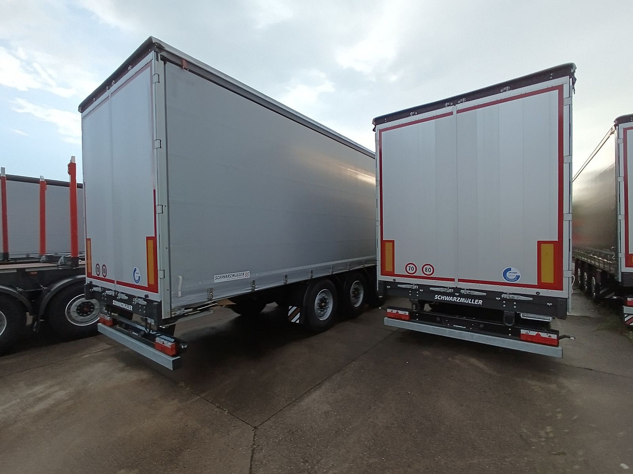 Schwarzmüller PowerLine LIFT/LENKACHSE HUBDACH 5880kg NEU Schwarzmüller PowerLine LIFT/LENKACHSE HUBDACH 5880kg NEU - Тентованный полуприцеп: фото 5 Schwarzmüller PowerLine LIFT/LENKACHSE HUBDACH 5880kg NEU Schwarzmüller PowerLine LIFT/LENKACHSE HUBDACH 5880kg NEU - Тентованный полуприцеп: фото 5