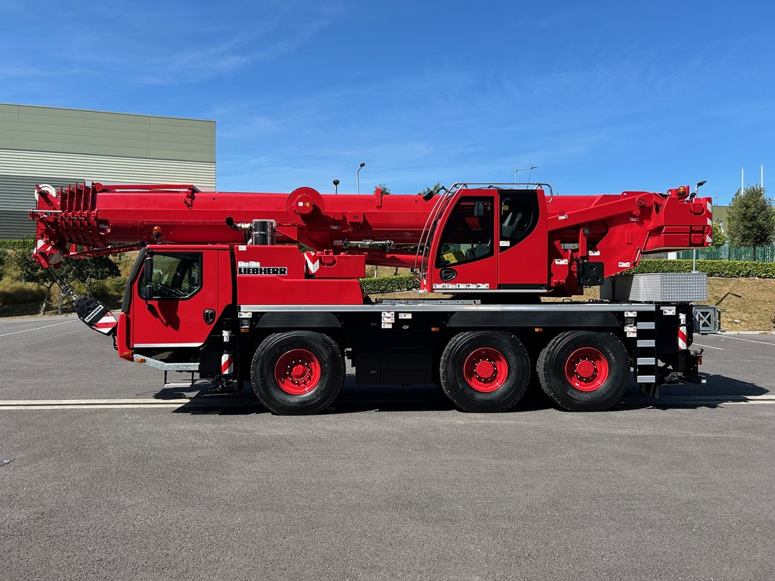 LIEBHERR LTM1060-3.1 with only 5,090 kms from New - Вседорожный кран: фото 1 LIEBHERR LTM1060-3.1 with only 5,090 kms from New - Вседорожный кран: фото 1