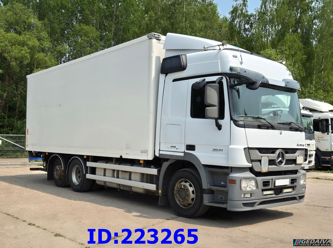MERCEDES-BENZ Actros 2541 6x2 Retarder Open side box - Изотермический грузовик: фото 4 MERCEDES-BENZ Actros 2541 6x2 Retarder Open side box - Изотермический грузовик: фото 4