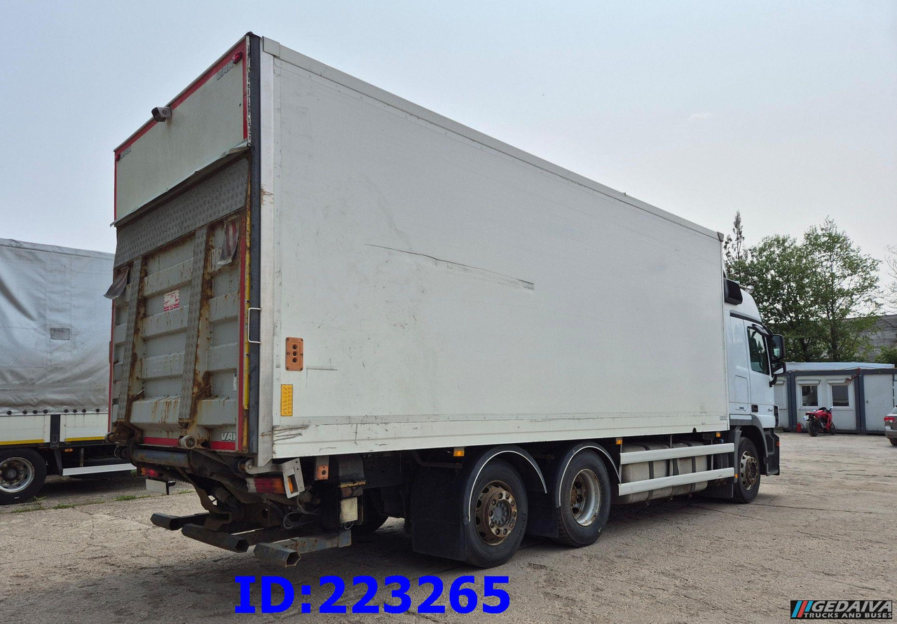 MERCEDES-BENZ Actros 2541 6x2 Retarder Open side box - Изотермический грузовик: фото 4 MERCEDES-BENZ Actros 2541 6x2 Retarder Open side box - Изотермический грузовик: фото 4